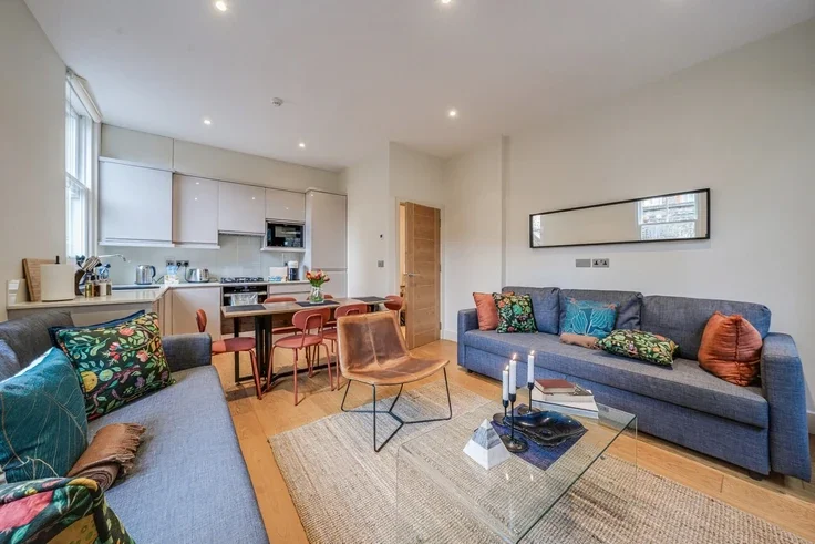 Flat Great Titchfield Street in City of Westminster