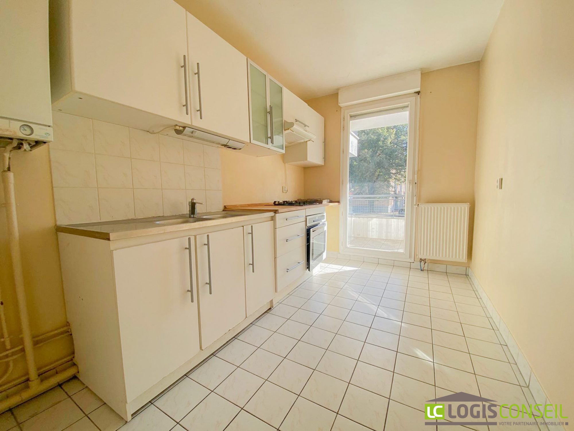 Flat Rue Jules Verne in Châtenay-Malabry