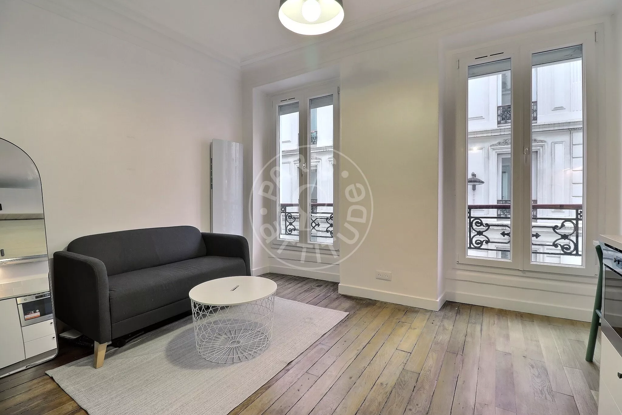 Flat Rue Sauffroy in Paris