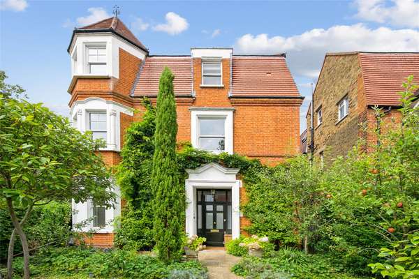 House Harvist Road in Greater London