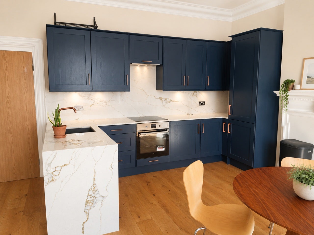 Flat Finchley Road in Greater London