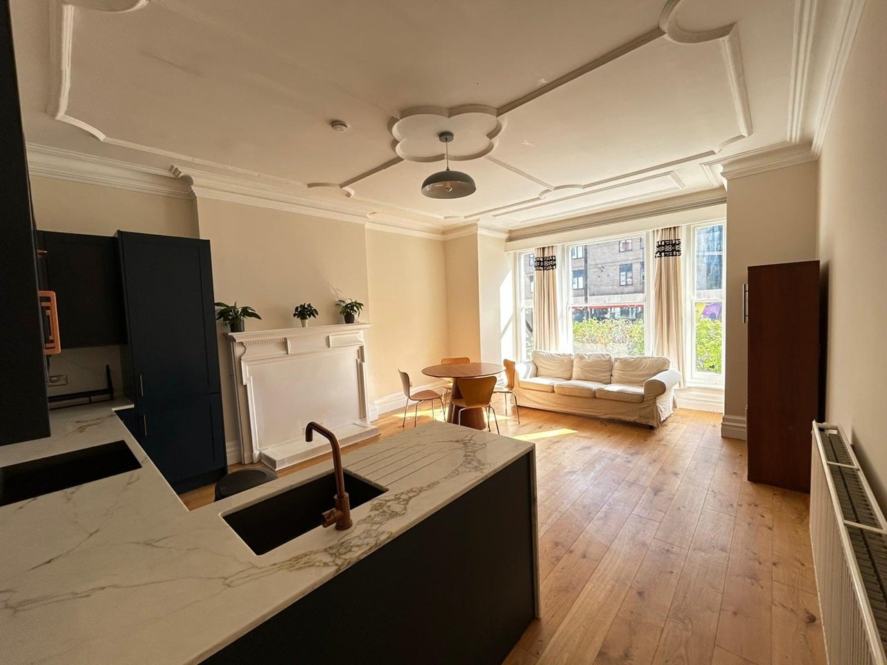 Flat Finchley Road in Greater London