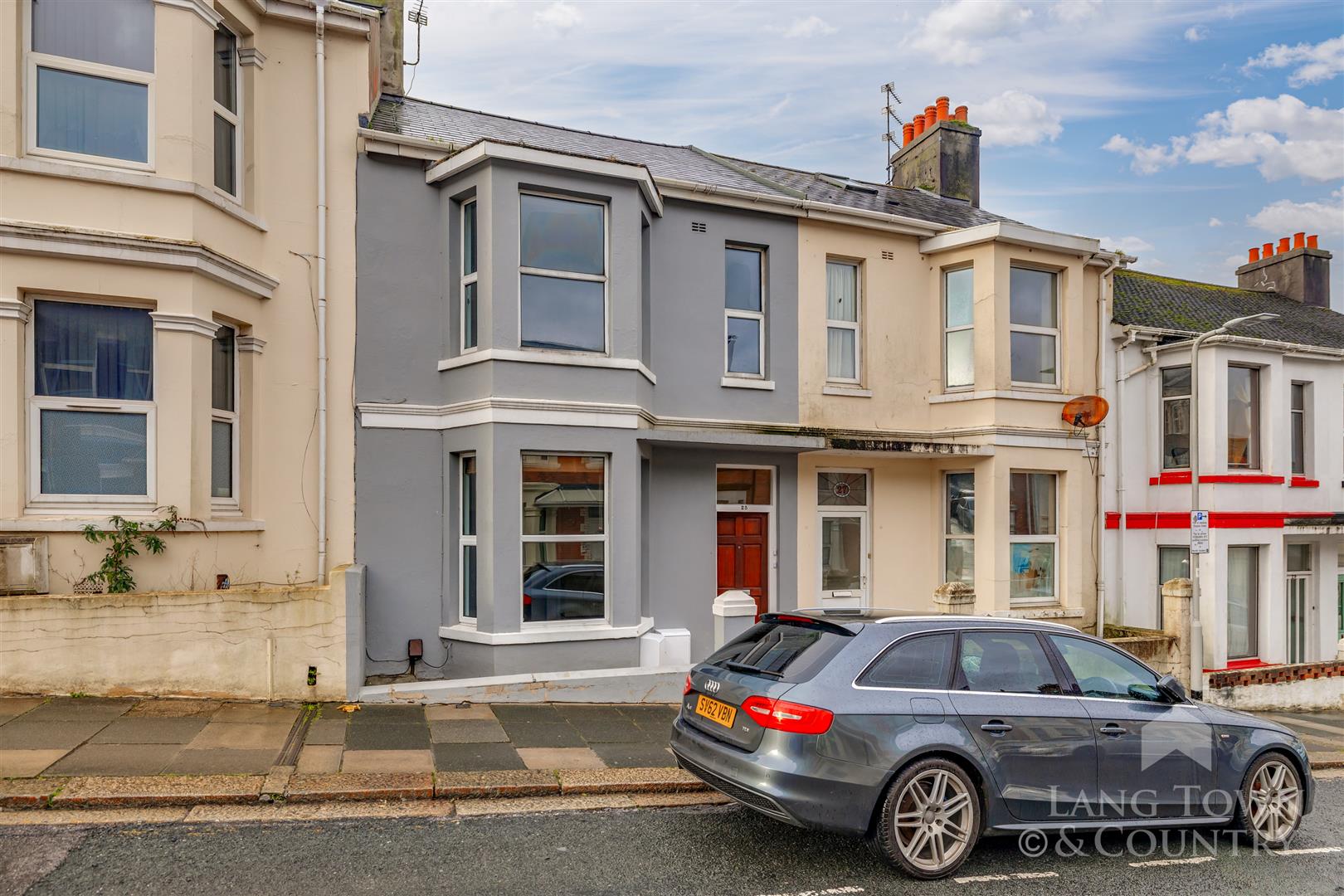 Flat Welbeck Avenue in Plymouth