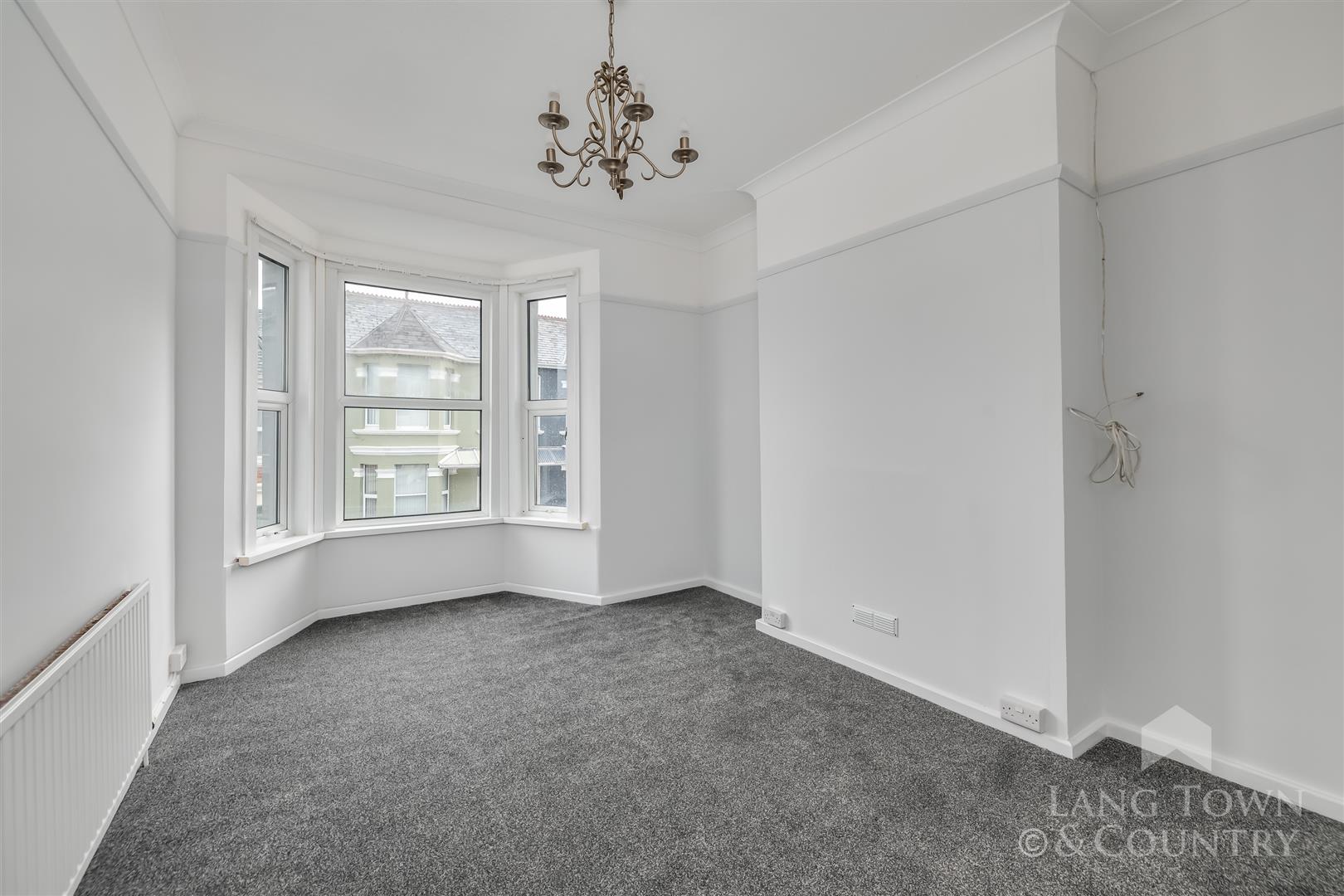 Flat Welbeck Avenue in Plymouth