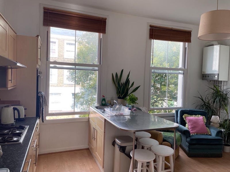 Room Cornwallis Road in Greater London
