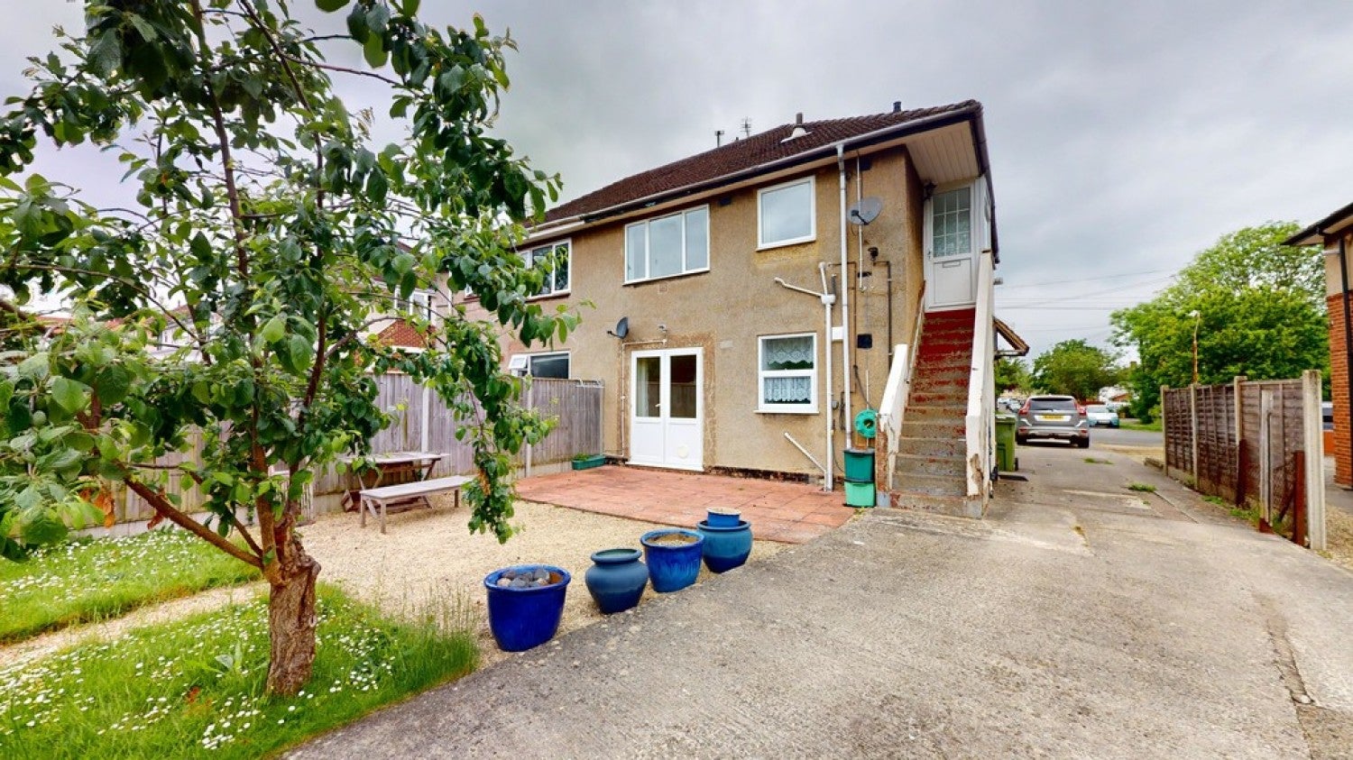 Flat Orchard Avenue in Cheltenham