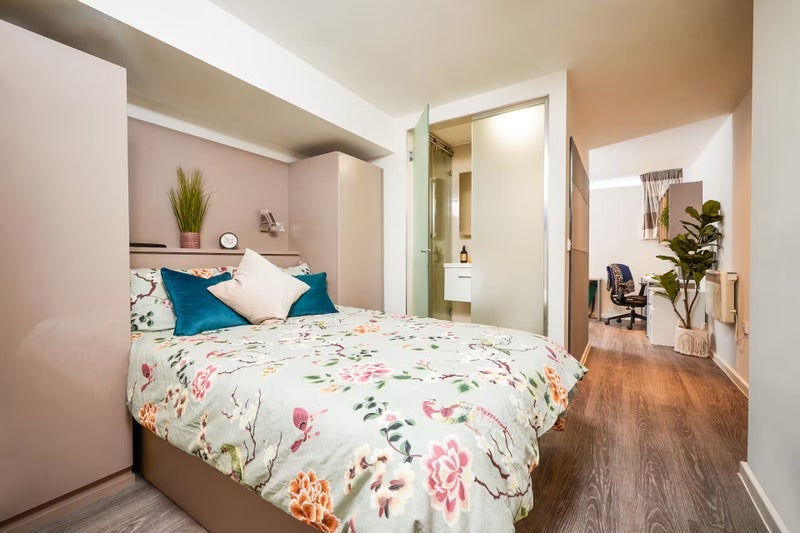 Flat Crosshall Street in Liverpool