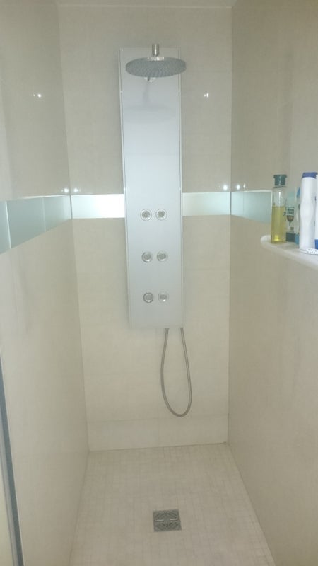 Room Heathfield Road in Greater London