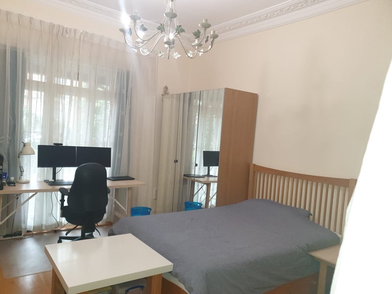 Room Heathfield Road in Greater London