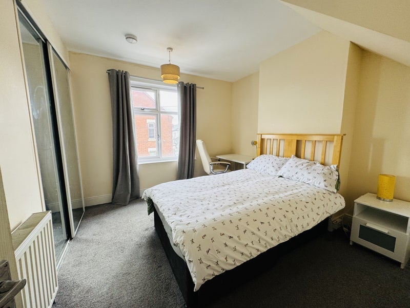 Room Jodrell Street in Nuneaton and Bedworth