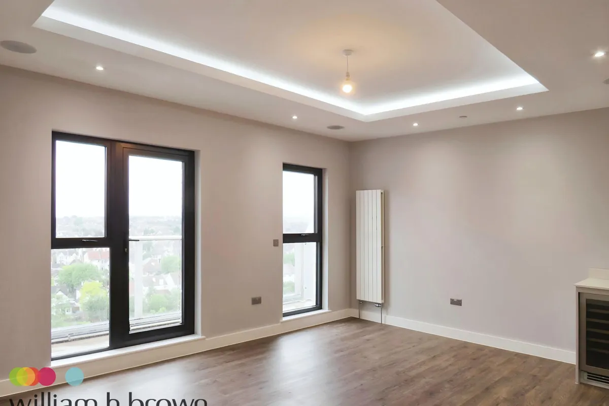 Flat Victoria Avenue in Southend-on-Sea