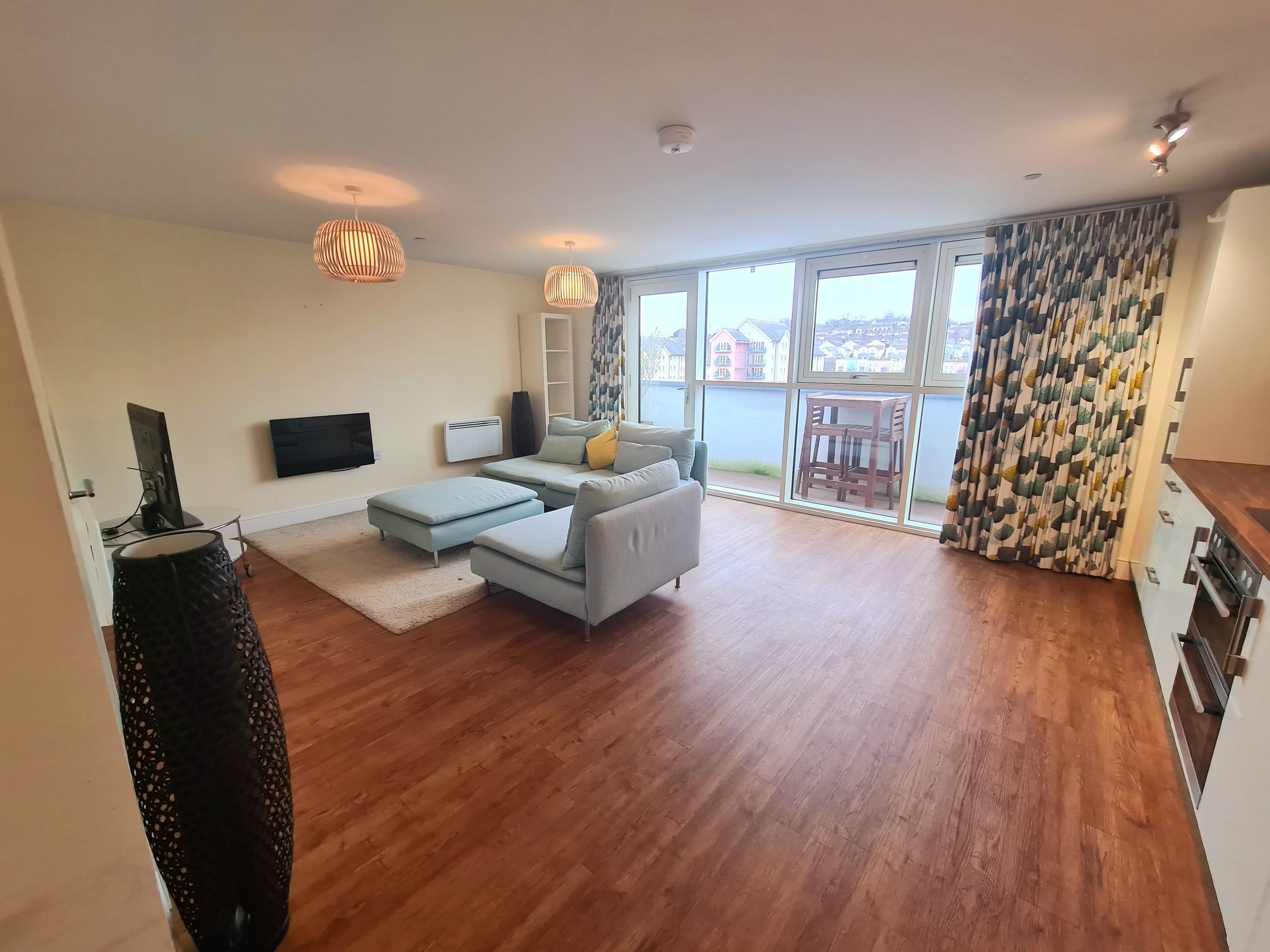 Flat Mizzen Court in Bristol
