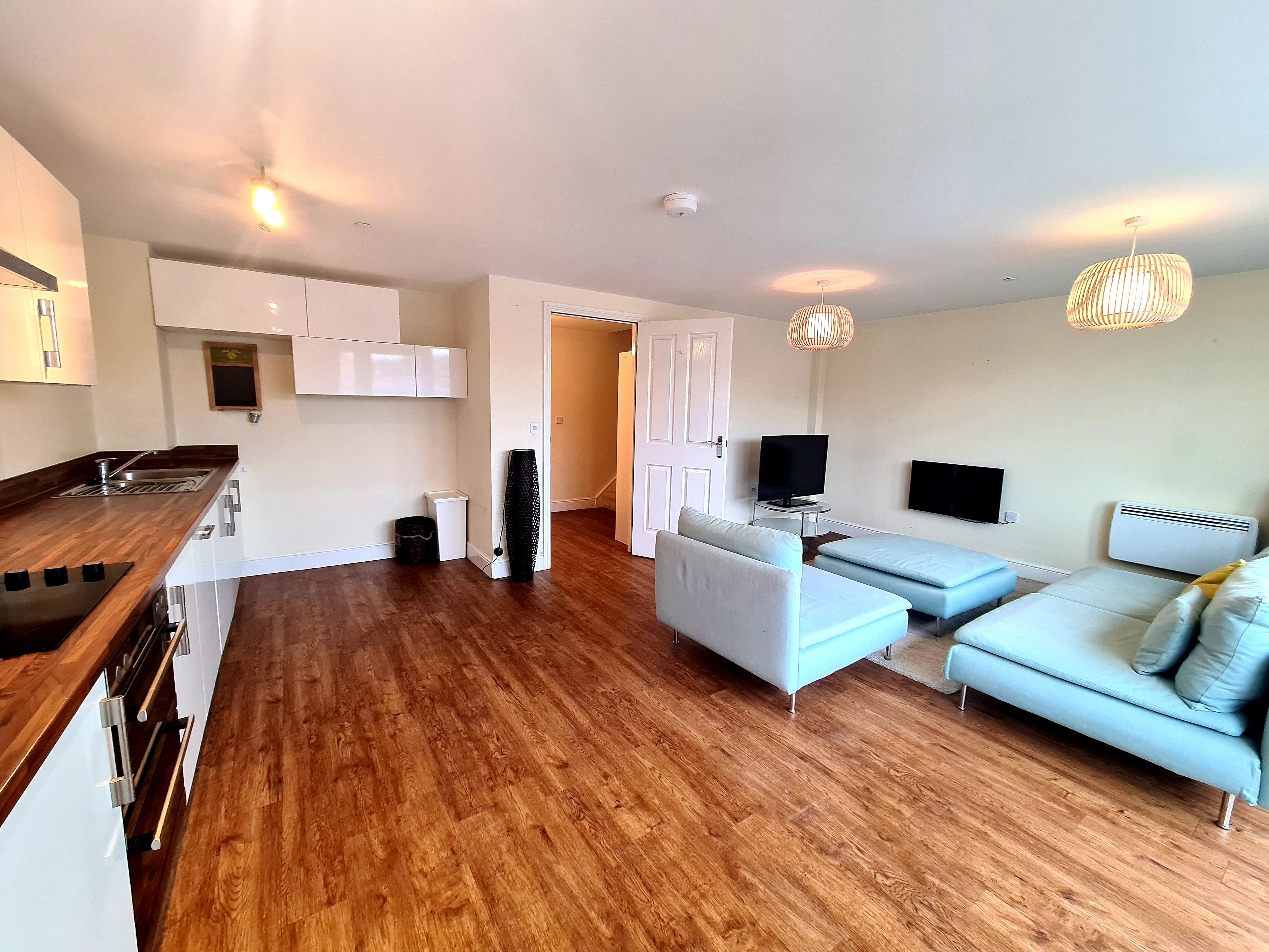 Flat Mizzen Court in Bristol