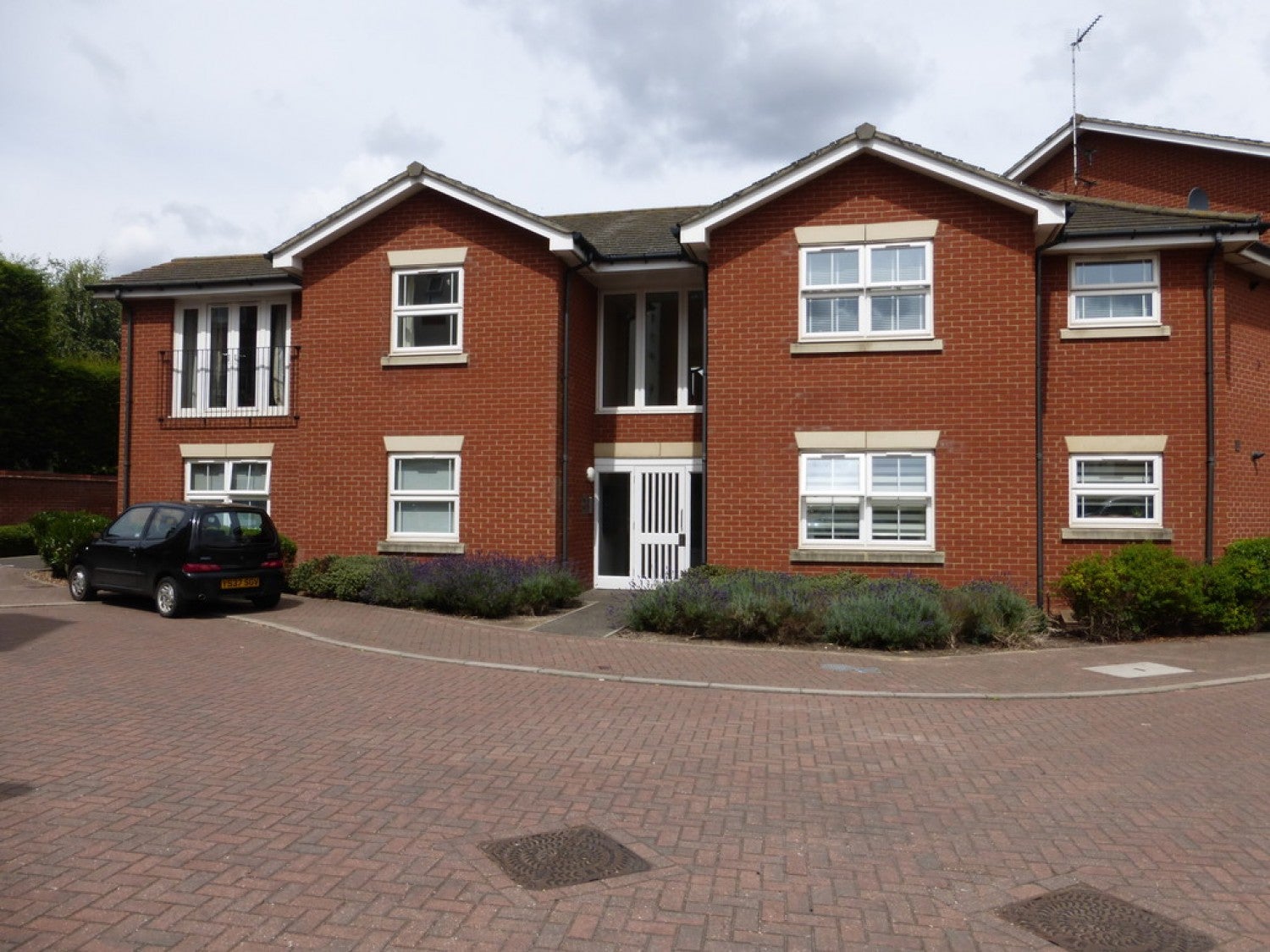 Flat Maltings Way in West Suffolk