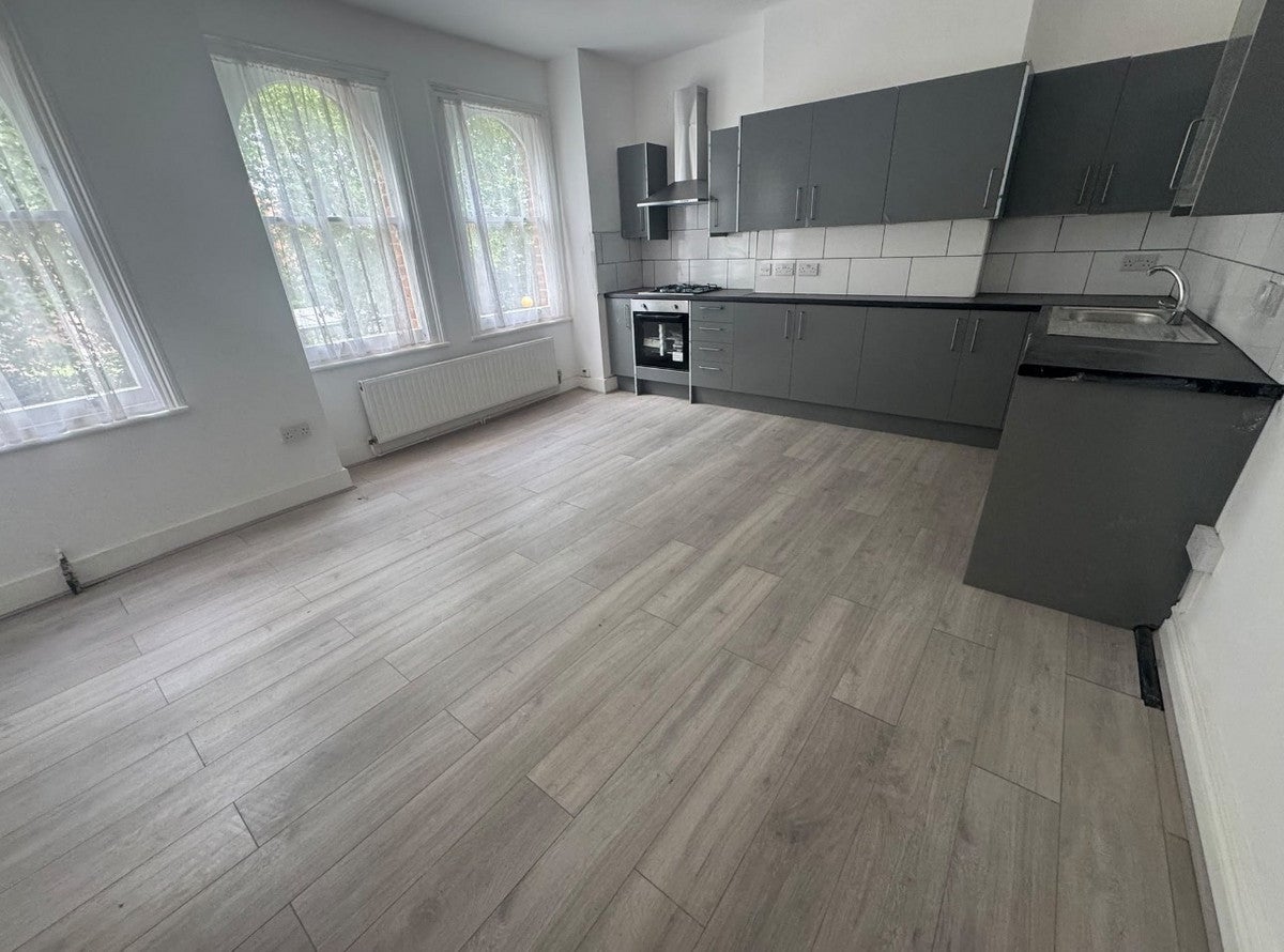 Flat East Dulwich Grove in Greater London
