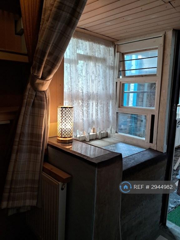 Room Woodlands Close in Basildon