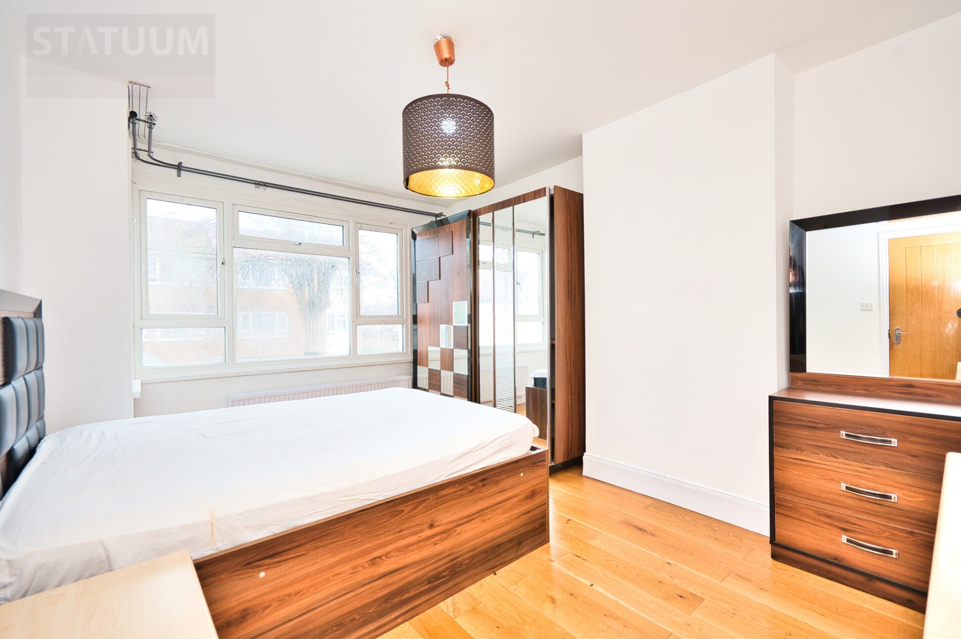 Flat Romford Road in London