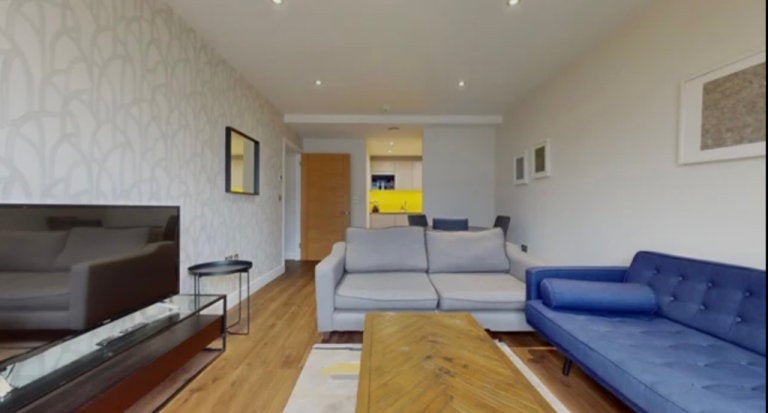 Flat Aldgate in City of London