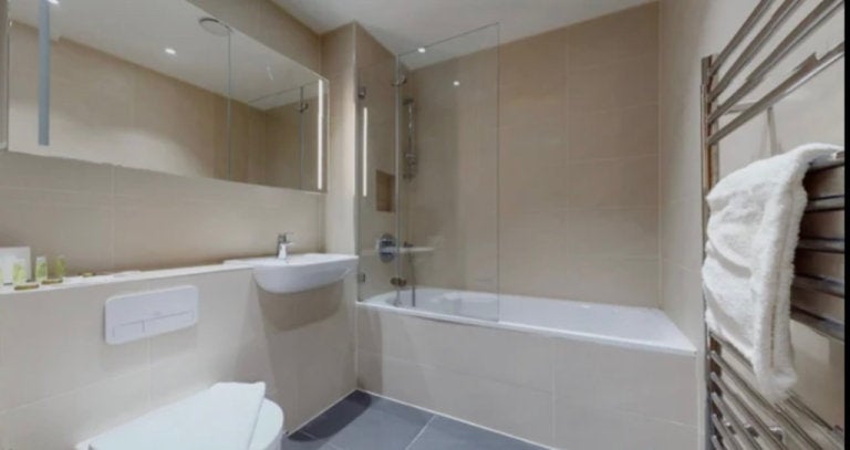 Flat Aldgate in City of London