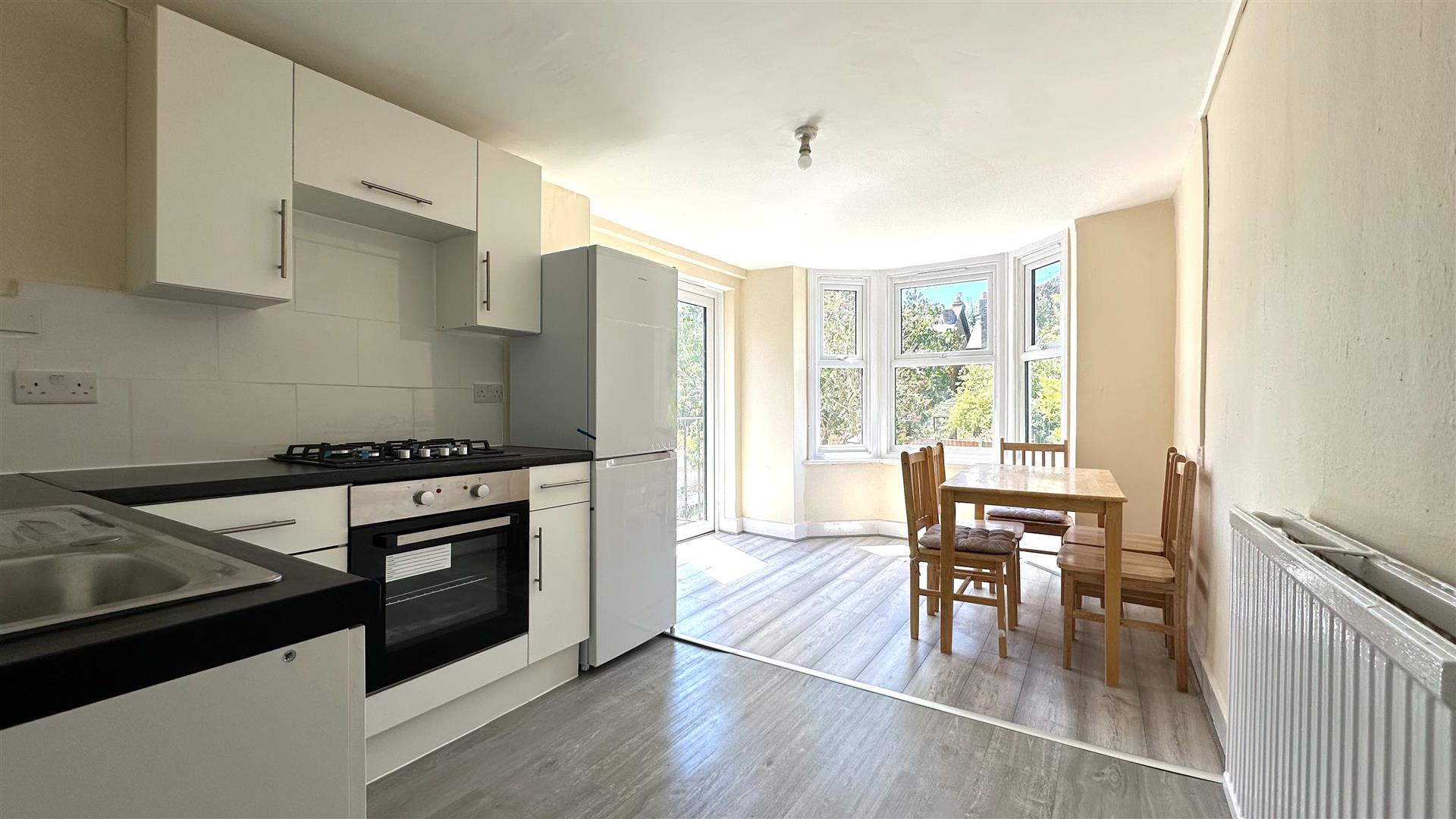 Flat Adys Road in Greater London