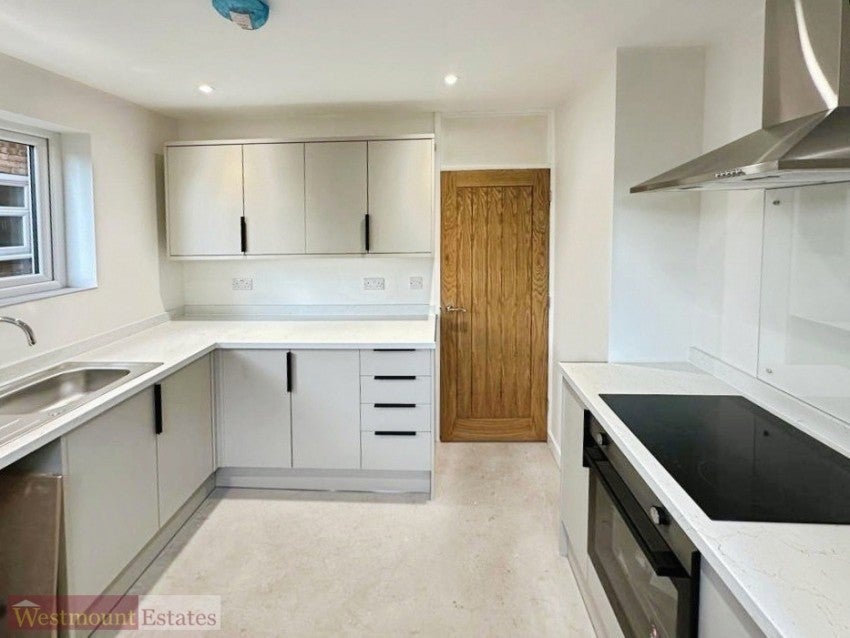 Flat Colyer Close in Greater London