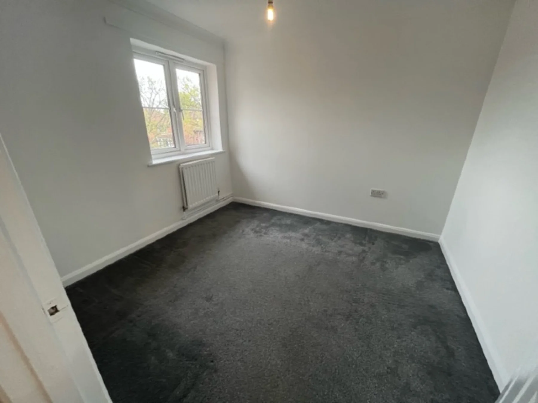 Flat Wildern Lane in Hedge End