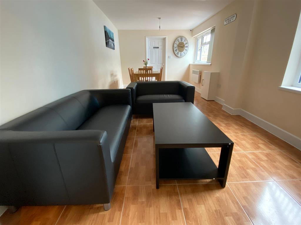 Room Chester Road North in Wyre Forest
