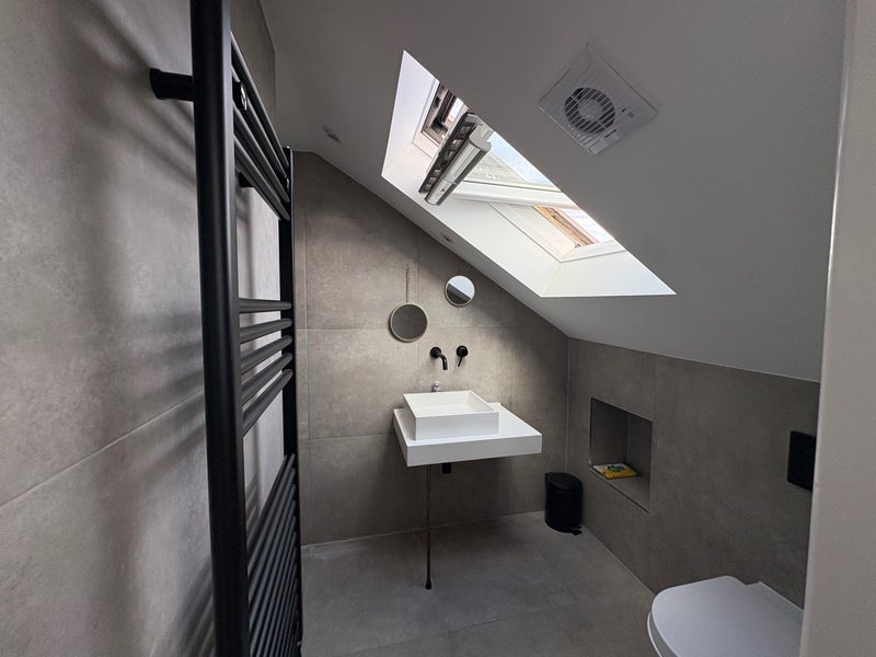 Room Forburg Road in Greater London