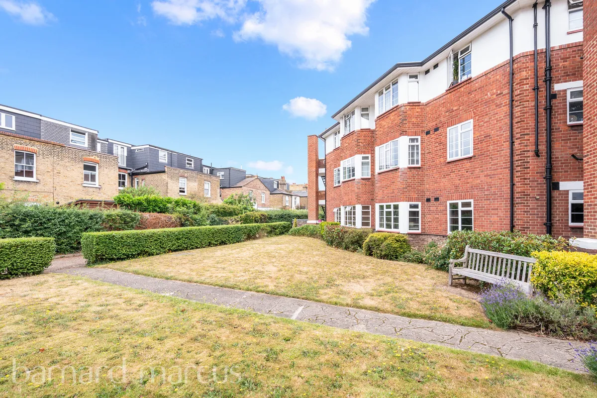 Flat St. Leonards Court in Greater London
