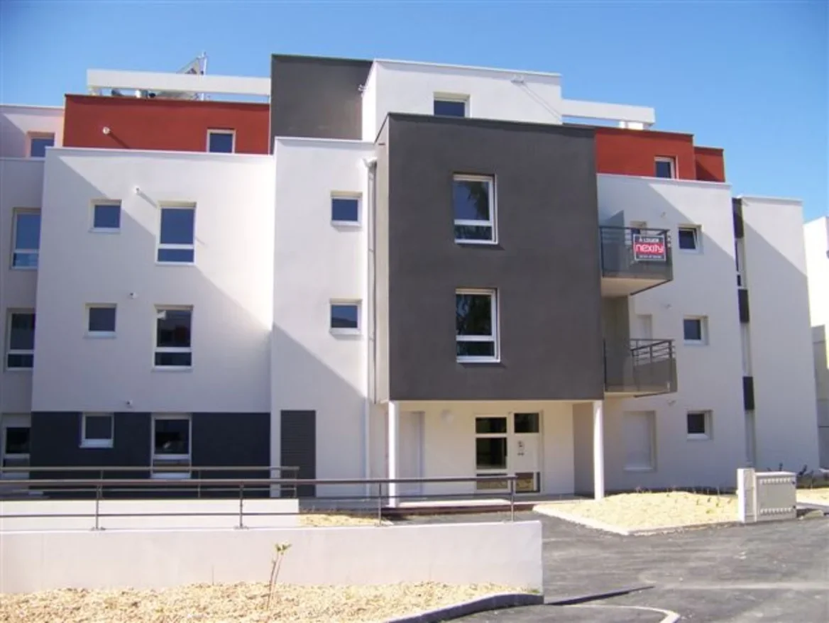 Flat Rue Alexandra David Neel in Séné