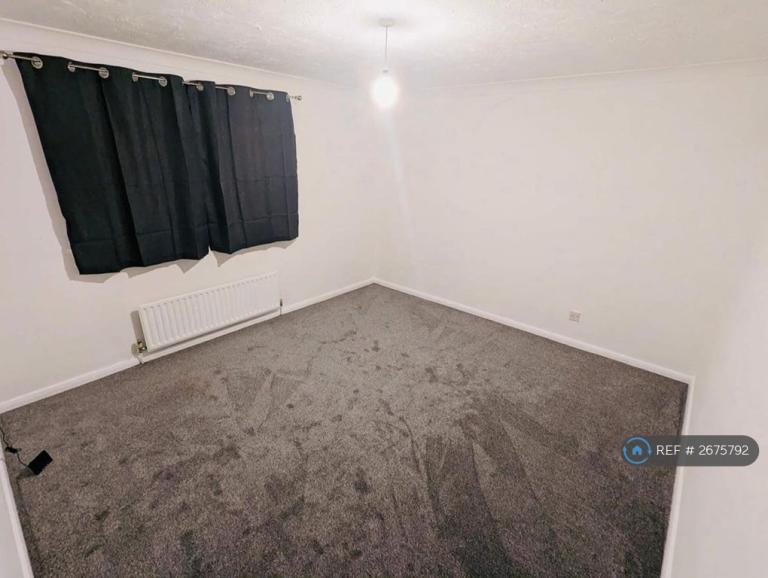 Flat Vintners Close in Peterborough