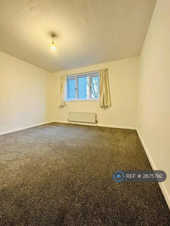 Flat Vintners Close in Peterborough