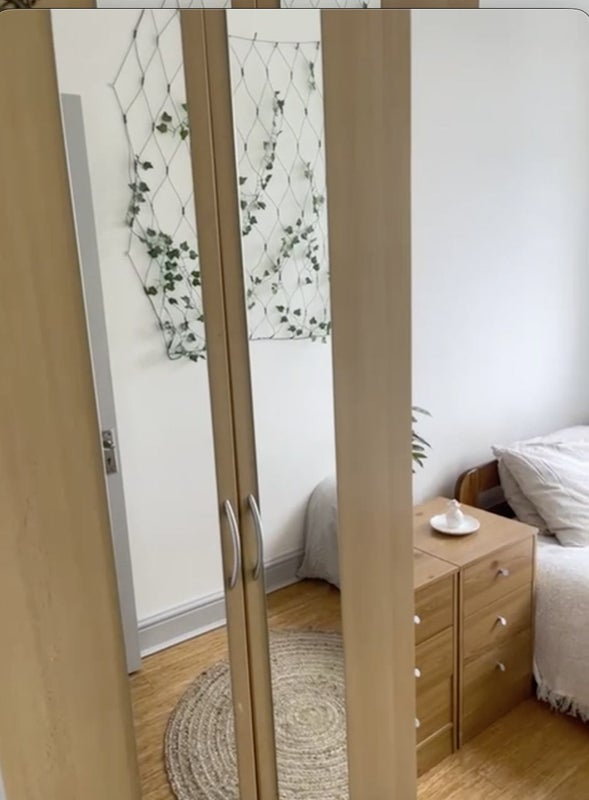 Room Strathdon Drive in Greater London