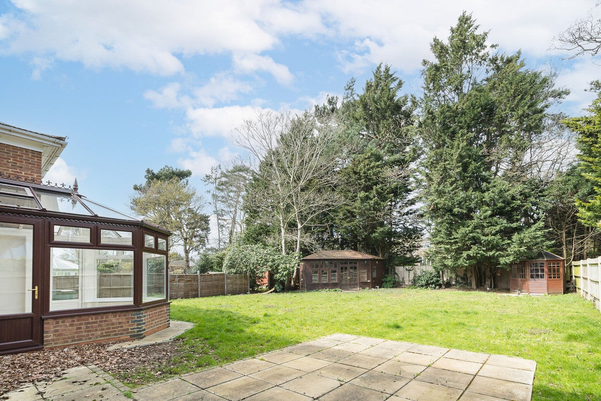 House Pine Walk in Cobham