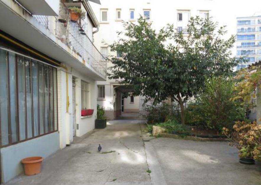 Flat Rue des Haies in Paris