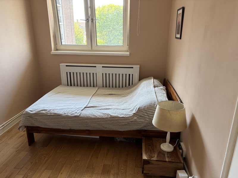 Room Approach Road in Greater London