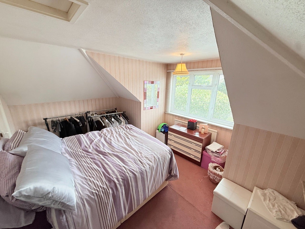 Room St Johns Road in Greater London
