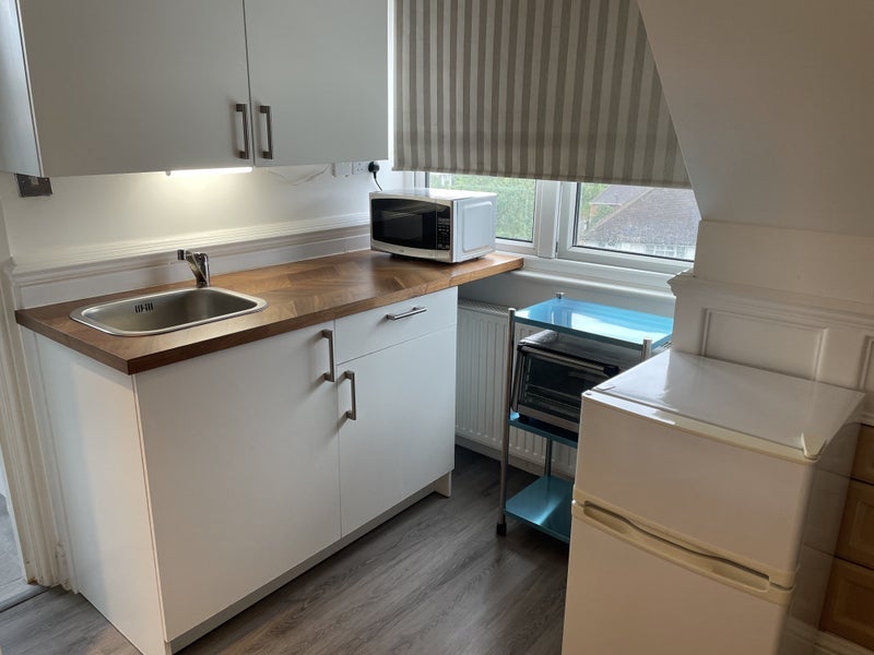 Room Barn Hill in Greater London