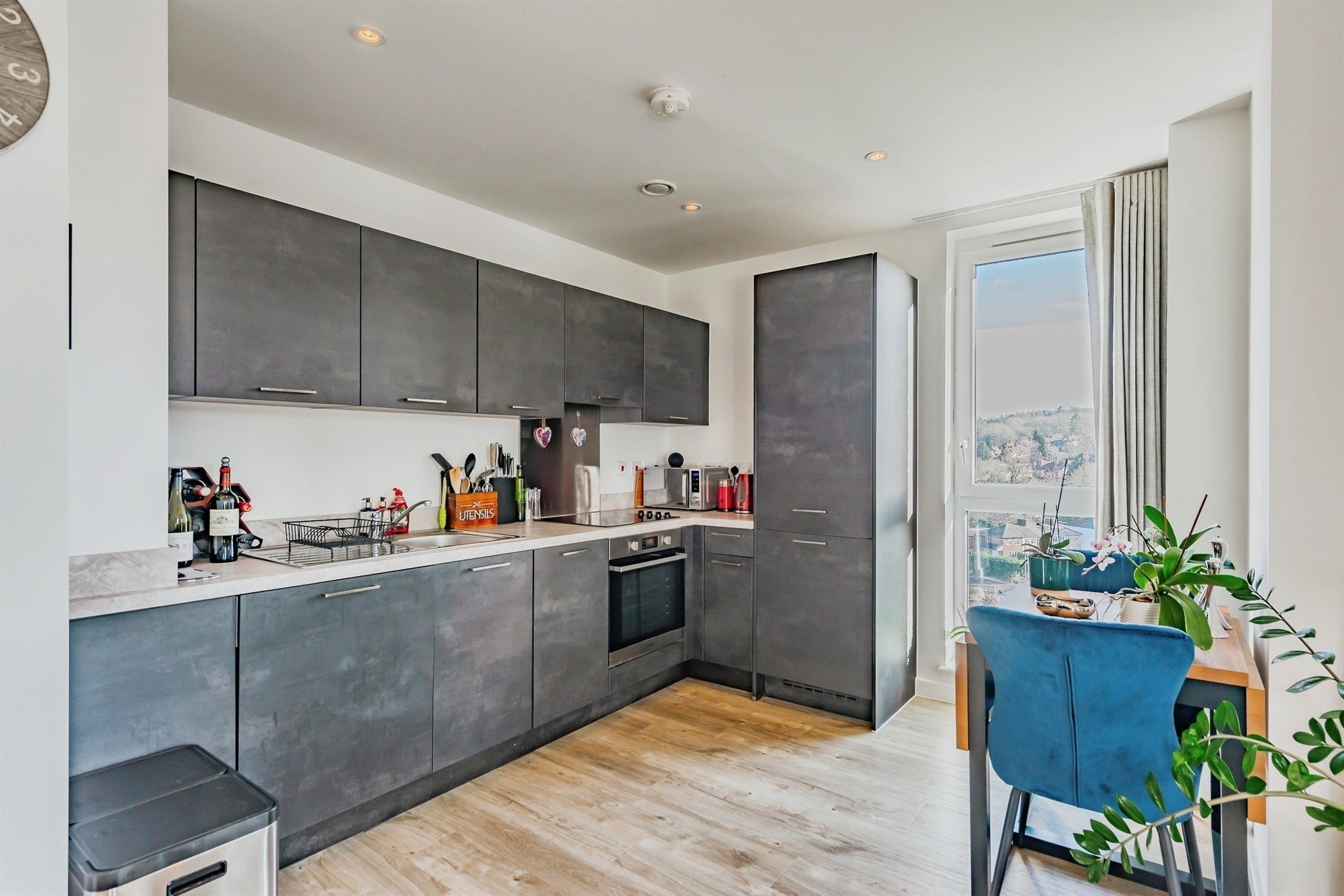 Flat Marketfield Way in Reigate and Banstead