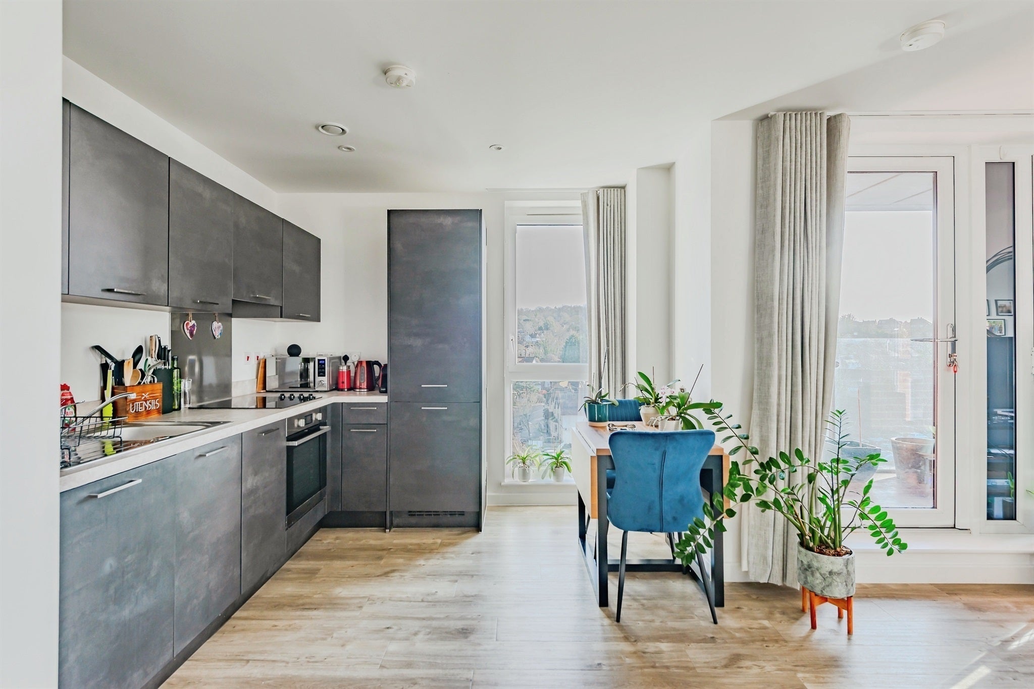 Flat Marketfield Way in Reigate and Banstead