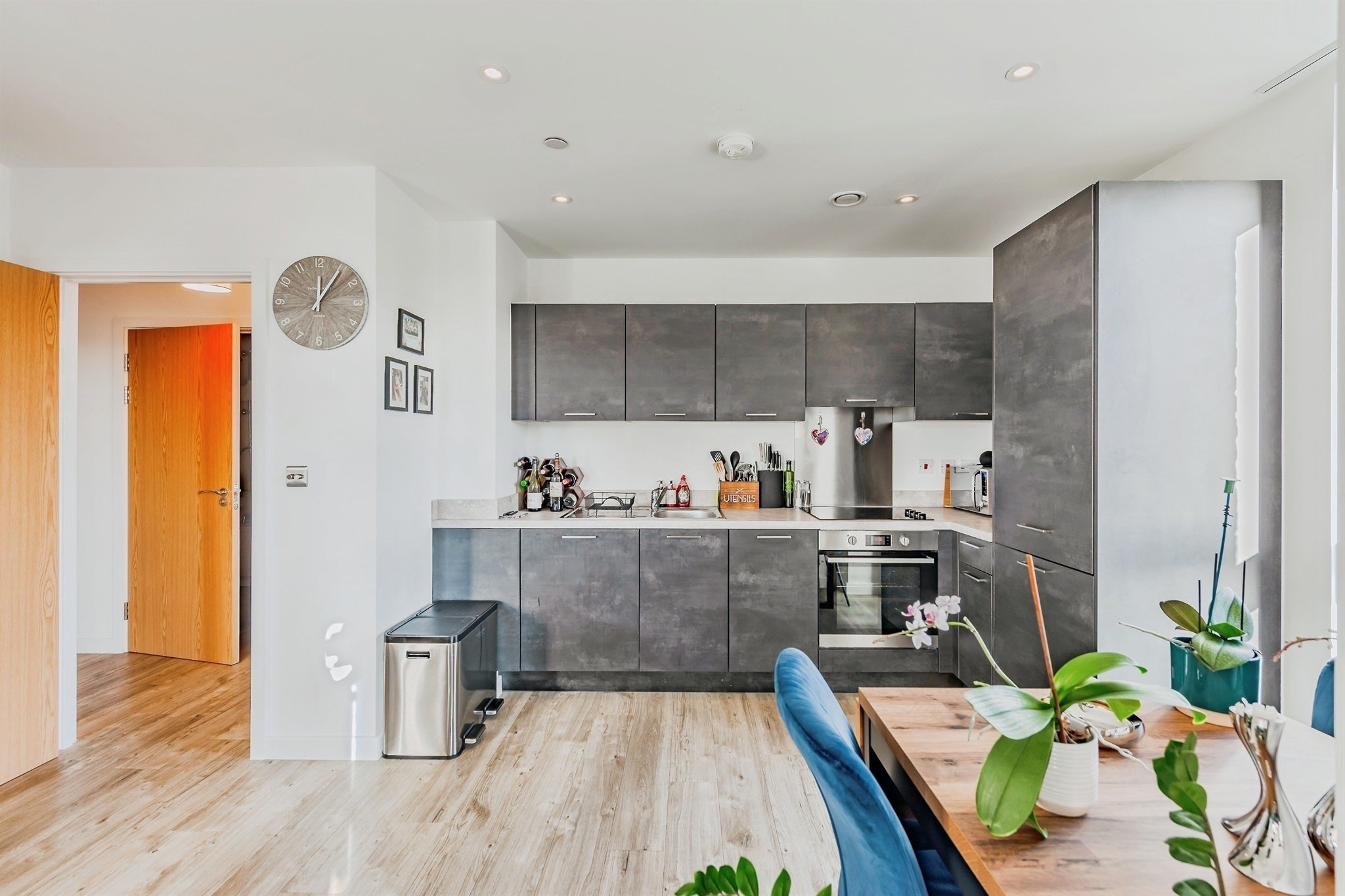 Flat Marketfield Way in Reigate and Banstead