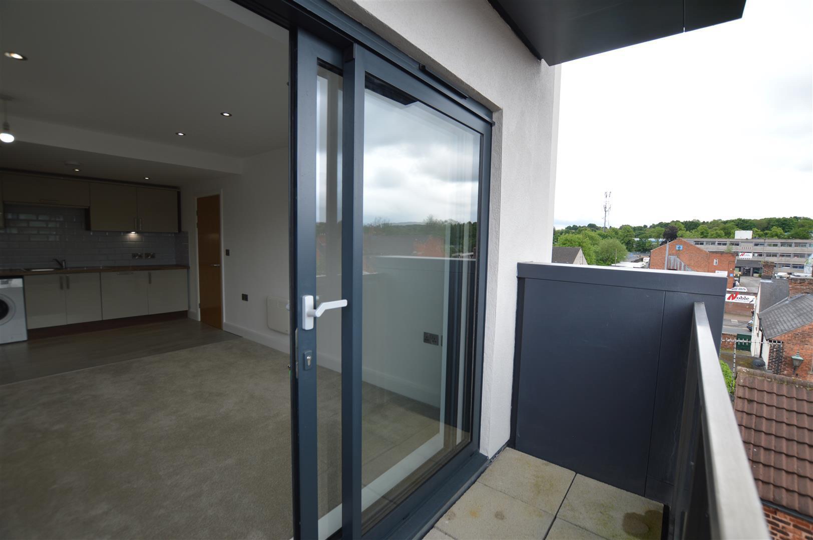 Flat Chatsworth Road in Chesterfield