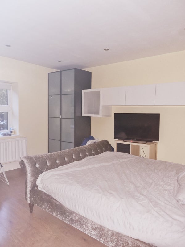 Room Woodland Road in Greater London