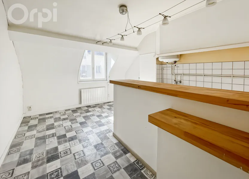 Flat Place Saint-Pierre in Senlis