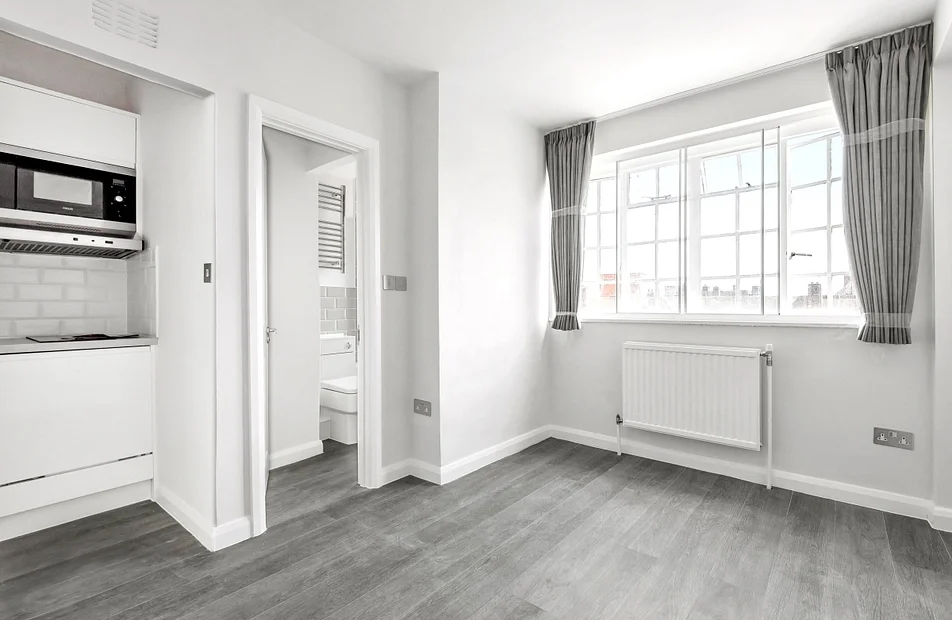 Flat Sloane Avenue in Greater London