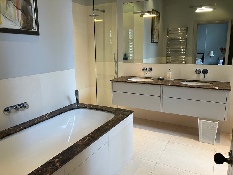 Flat Adeline Place in Greater London