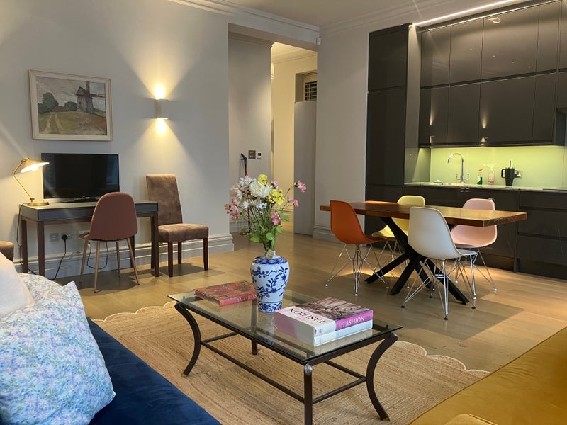 Flat Adeline Place in Greater London