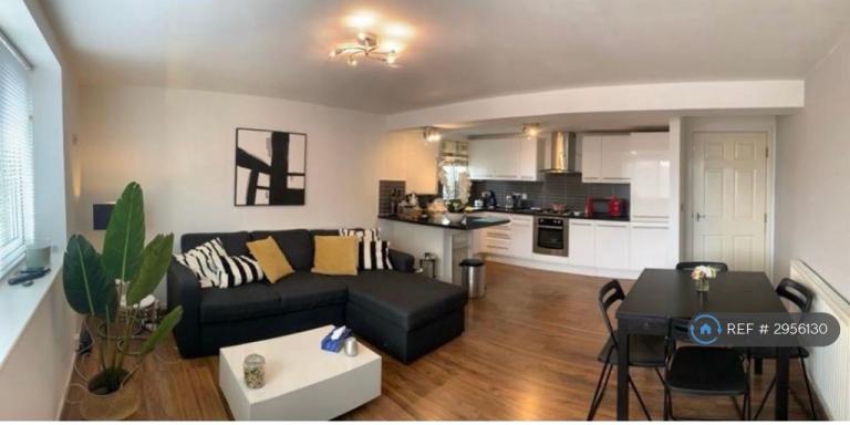 Flat Back Rishton Lane in Farnworth