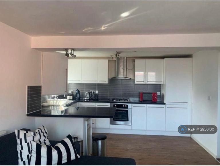 Flat Back Rishton Lane in Farnworth