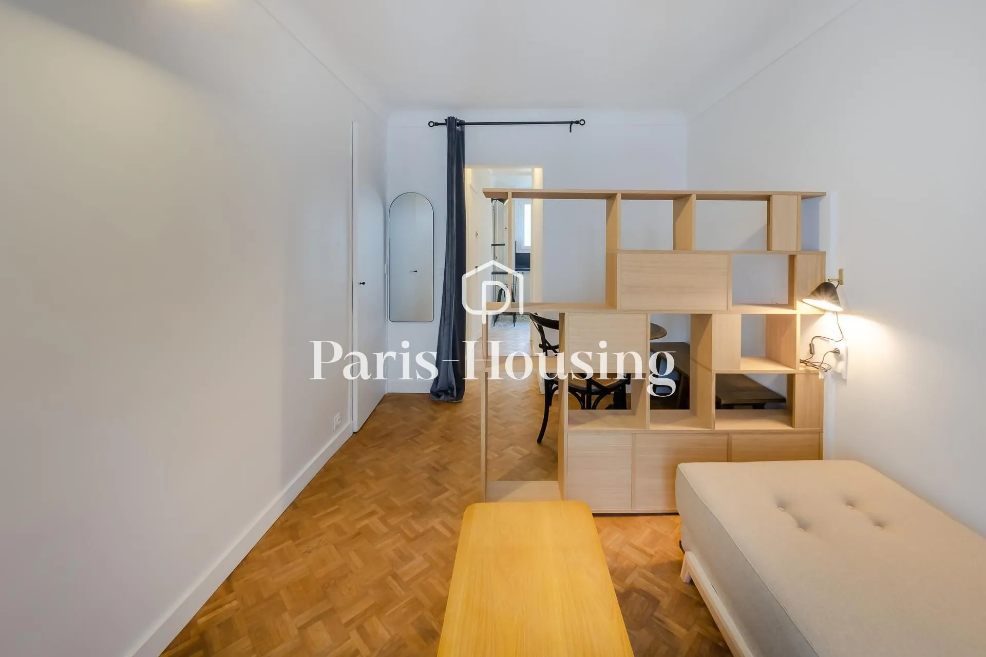 Appartement Rue Augereau à Paris